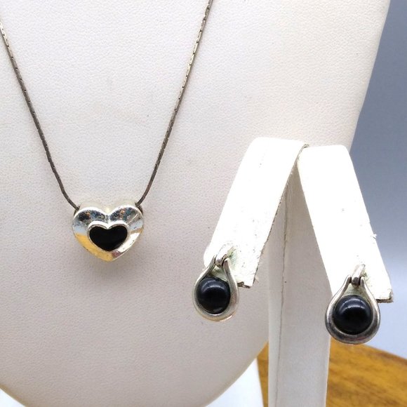 Vintage Black Enamel Heart Pendant Necklace and Drop Stud Earrings - Picture 1 of 5